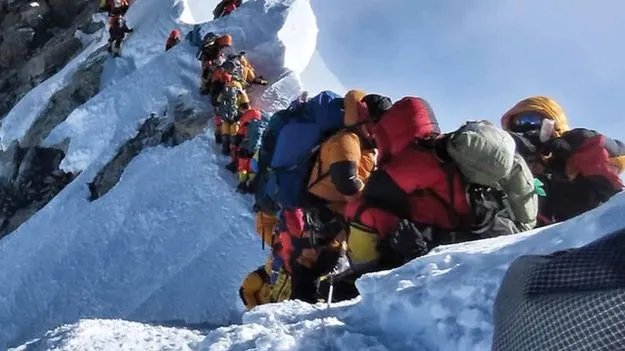 నేపాల్‌లో తెలంగాణ పర్వతారోహకుడి మృతి