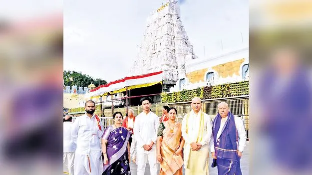 Registrar Kamalakar Reddy: శ్రీవారి సేవలో హైకోర్టు రిజిస్ట్రార్‌