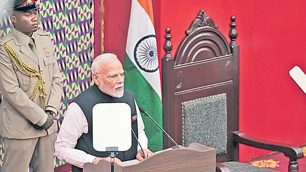 PM Modi: భారత్‌లో 2500కు పైగా పార్టీలు