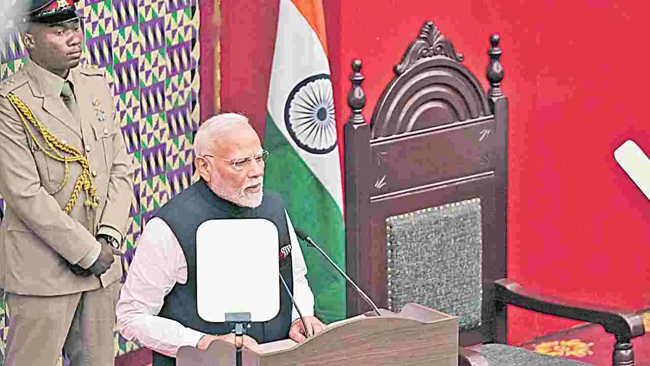 PM Modi: భారత్‌లో 2500కు పైగా పార్టీలు