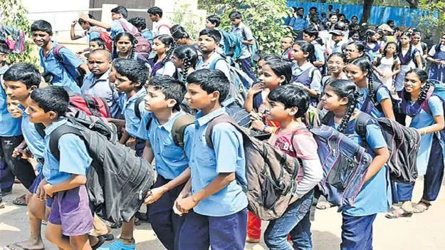Govt Schools: సర్కారు బడికి జై.. ప్రభుత్వ పాఠశాలల్లో అడ్మిషన్ల జోరు