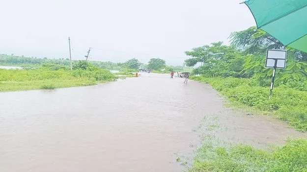 జిల్లాలో భారీ వర్షం