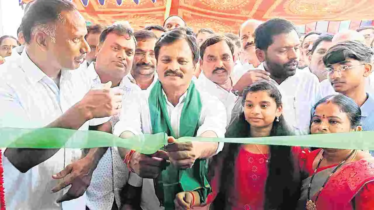 పదేళ్ల పాలనలో సొంతిల్లు కలే