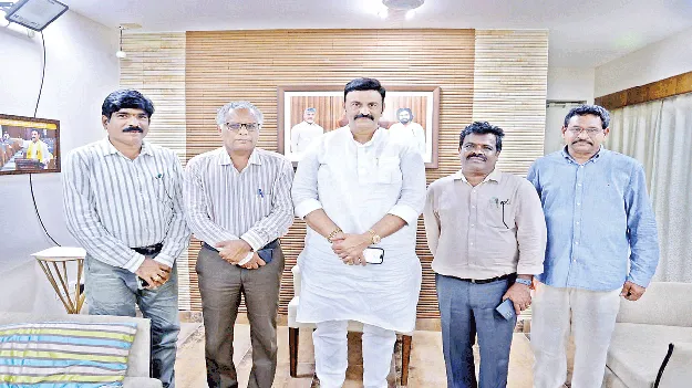 ‘సూర్యఘర్‌ పఽథకం’పై అవగాహన కల్పించాలి