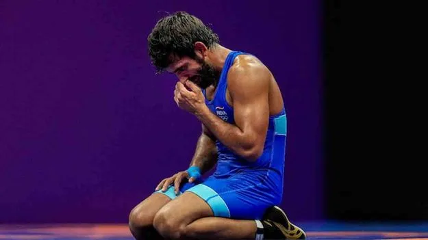 Indian Wrestling: 11 మంది రెజ్లర్లపై వేటు