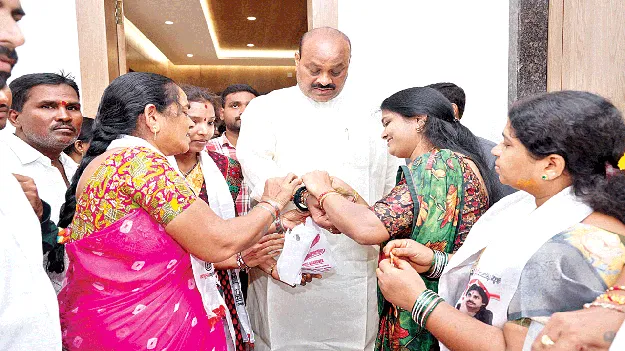 అనురాగ బంధాన్ని పెంపొందించే  రాఖీ పండుగ