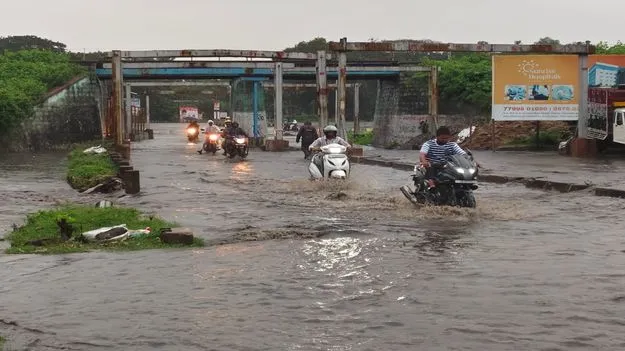 దంచికొట్టిన వాన