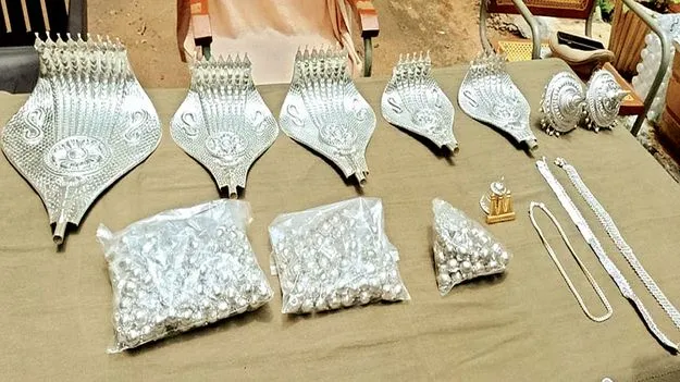    మట్కా వ్యసనం.. ఆలయంలో చోరీ..!