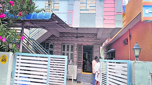 THEFTS: గోరంట్లలో వరుస చోరీలు..!