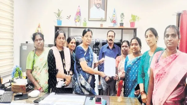 వేతన వెతలు