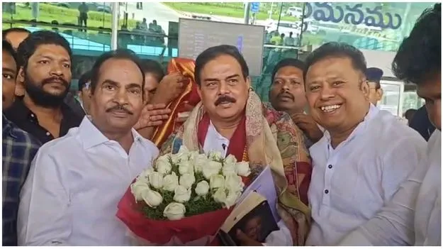 చట్టం తన పని తాను చేసుకుపోతుంది 