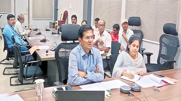 ఐసీడీఎస్‌ సేవలపై కలెక్టర్‌ అసంతృప్తి 