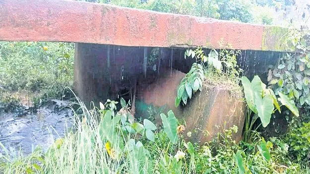  కూలేందుకు సిద్ధంగా వంతెన