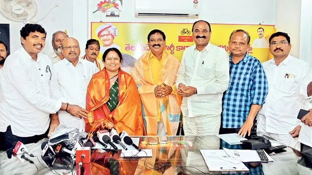    పదవులకు ఓపికే అర్హత