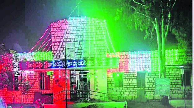 FLAG: స్వాతంత్య్ర దినోత్సవాలకు ముస్తాబు 