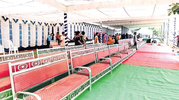 స్వాతంత్య్ర వేడుకలకు ఏర్పాట్లు పూర్తి 