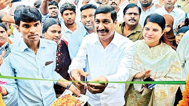 మహిళలకు ఉచిత ప్రయాణం