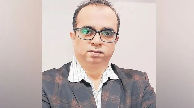 Fraud Malkajgiri: అధిక వడ్డీ ఎరగా వేసి.. 20 కోట్లతో పరారైన మోసగాడు