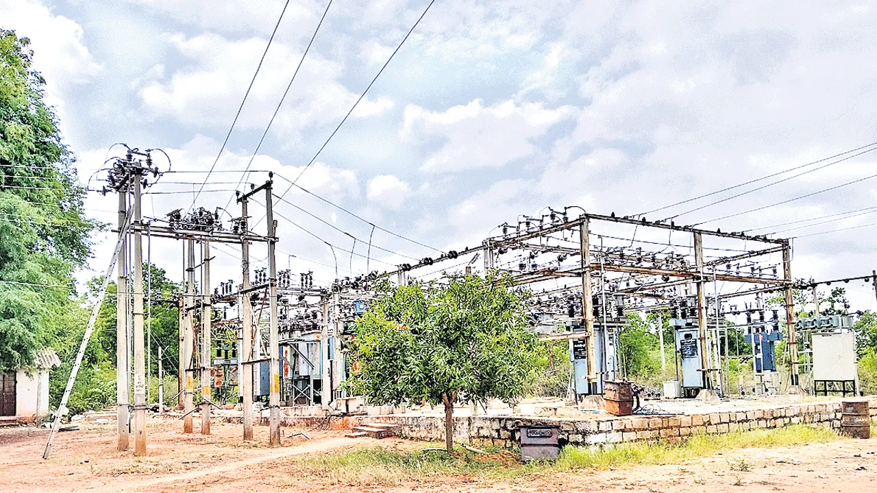 వేధిస్తున్న సిబ్బంది కొరత