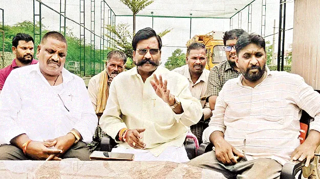  తెలంగాణ వారు ఎలా కొనసాగుతారు?