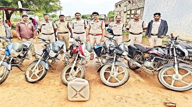 జిల్లా వ్యాప్తంగా కార్డెన్‌ సెర్చ్‌