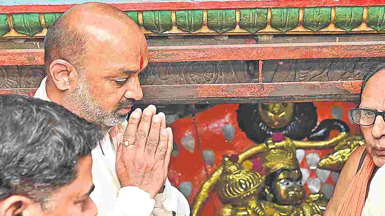 Bandi Sanjay: ట్యాపింగ్‌ కేసును సీబీఐకి ఇవ్వాలి