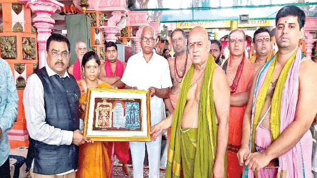  ఆదిత్యుని దర్శించుకున్న హైకోర్టు న్యాయమూర్తి