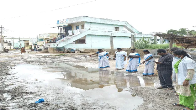 మున్నెల్లి రాజుపాలెంలో పరిశుభ్రతకు చర్యలు