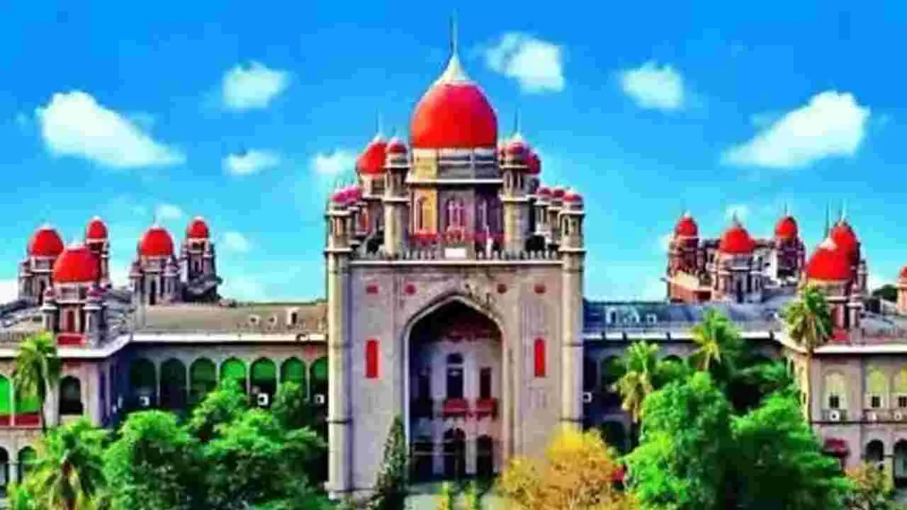 High Court: విద్యార్థులకు హాజరు 65% ఉండాల్సిందే: హైకోర్టు 