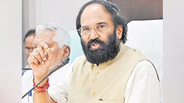 Uttam Kumar Reddy: ప్రాజెక్టుల డిజైన్లపై దృష్టి పెట్టండి: మంత్రి ఉత్తమ్‌