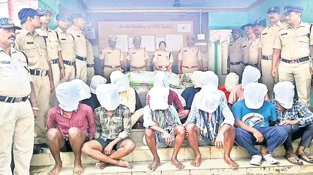 736 కిలోల గంజాయి స్వాధీనం