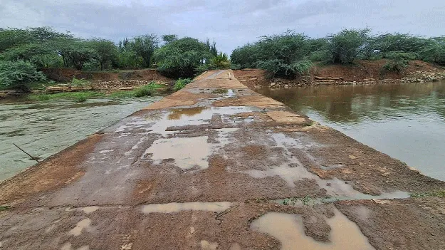  ప్రమాదకరంగా లోతట్టు వంతెనలు