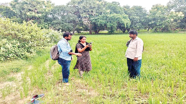 Delay in e-crop registration  ఈ-క్రాప్‌ నమోదులో జాప్యం