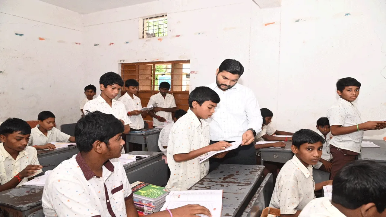 విద్యార్థులకు నాణ్యమైన విద్య అందించాలి