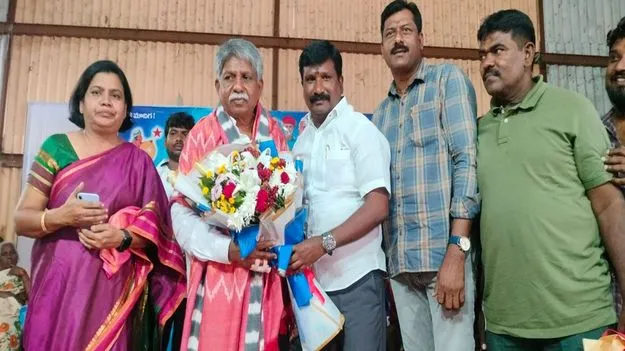 పింఛన్లు పెంచకపోతే సహించేది లేదు