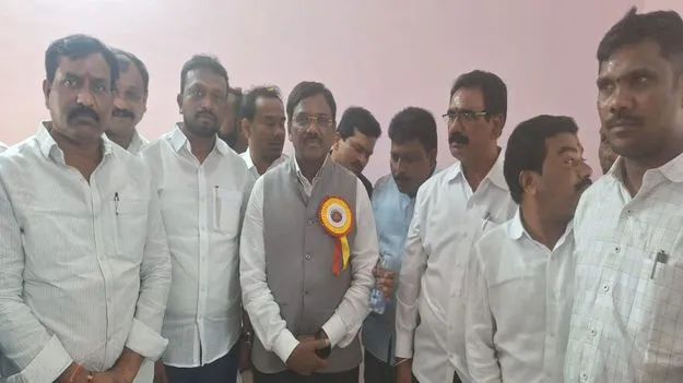 బీసీ రిజర్వేషన్లను తగ్గించిందే బీఆర్‌ఎస్‌ 