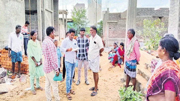 గృహ నిర్మాణాలు పూర్తికాకపోతే రద్దు