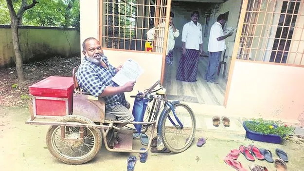 దళారీలే డాక్టర్లు..!