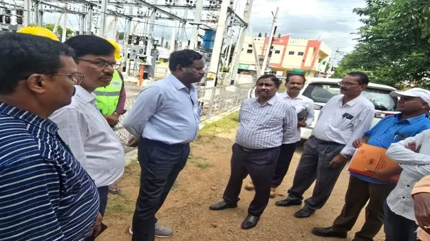 ప్రమాదాలు జరగకుండా జాగ్రత్తలు తీసుకోవాలి