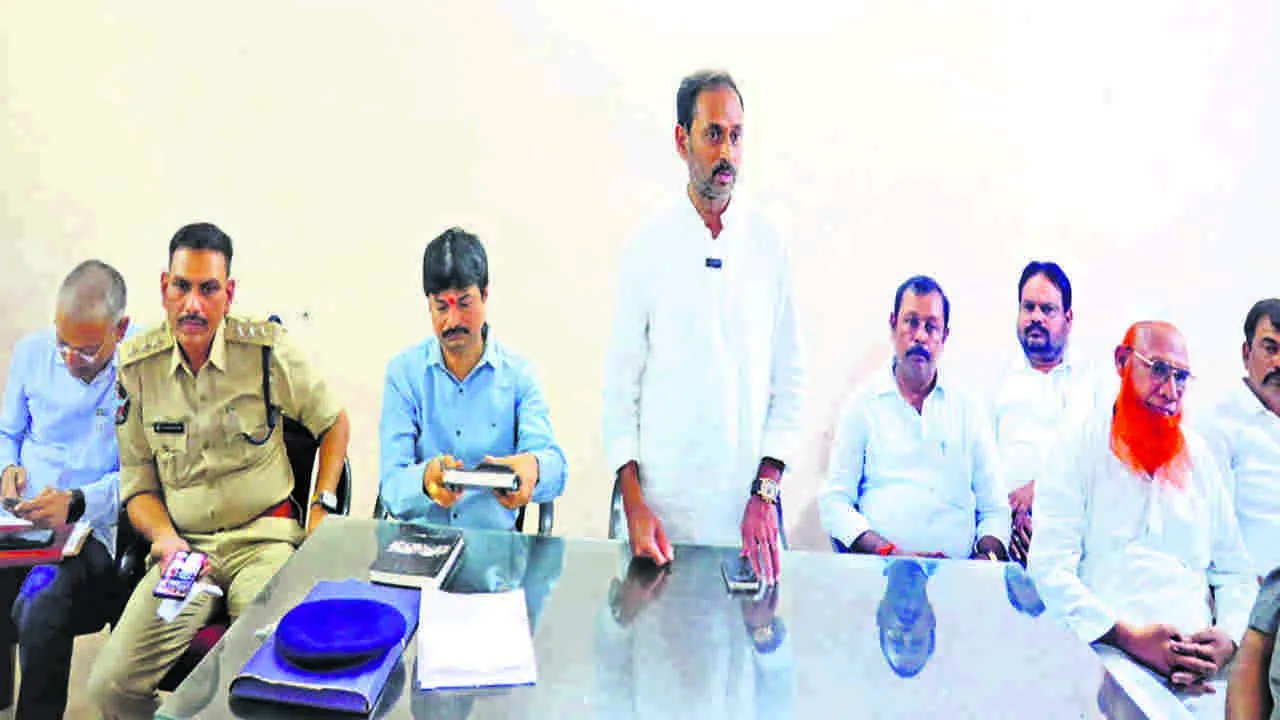 MLA: ప్రశాంతంగా గణేష్‌ ఉత్సవాలు జరుపుకుందాం