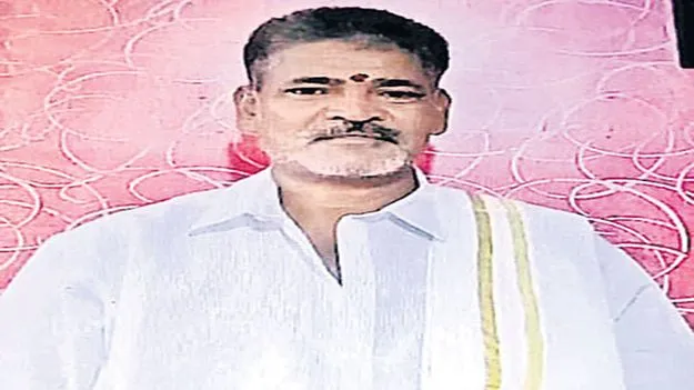 రోడ్డు ప్రమాదంలో వాడ్రాపల్లి ఉప సర్పంచ్‌ మృతి