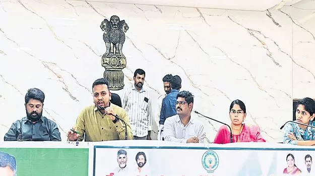 అక్రమ నిర్మాణాలపై కఠిన చర్యలు 