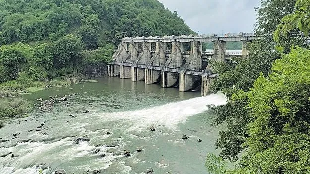 సీఎంగారూ.. ఇదీ సమస్యల తీరు!