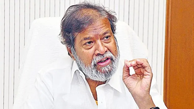 Damodara Rajanarasimha: వైద్య సిబ్బందికి సెలవులు రద్దు