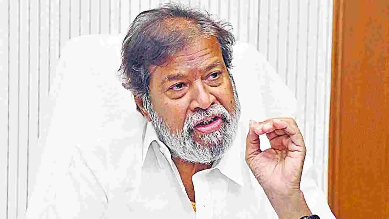 Damodara Rajanarasimha: వైద్య సిబ్బందికి సెలవులు రద్దు