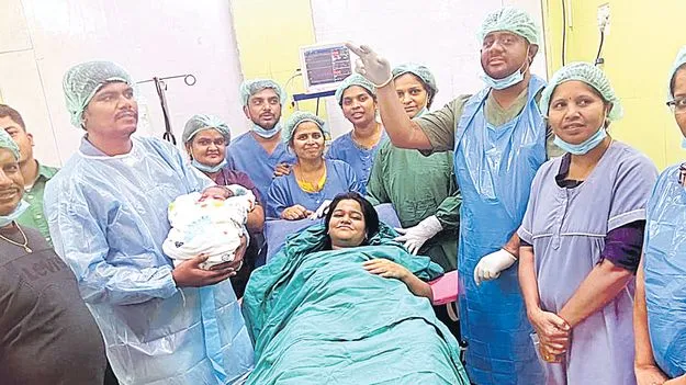 Bhadrachalam: ప్రభుత్వాస్పత్రిలో ప్రసవించిన ఐటీడీఏ పీవో సతీమణి