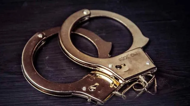 Hyderabad: ఉపాధి ఎర చూపి..  బంధించి వ్యభిచార రొంపిలోకి !