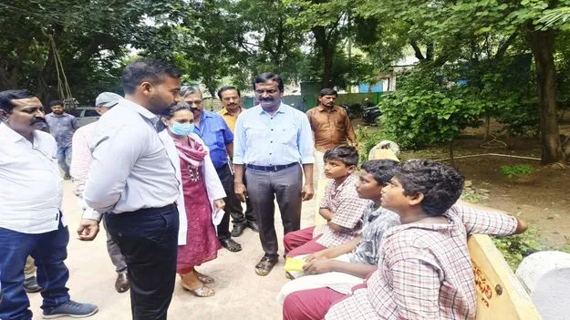 ఆసుపత్రి సిబ్బంది సమయపాలన పాటించాలి