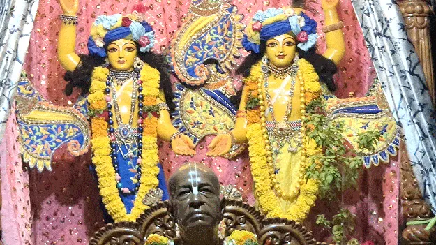 అలరించిన ఇస్కాన్‌ బృందం భజనలు