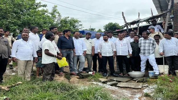 లోతట్టు ప్రాంత ప్రజలు అప్రమత్తంగా ఉండాలి